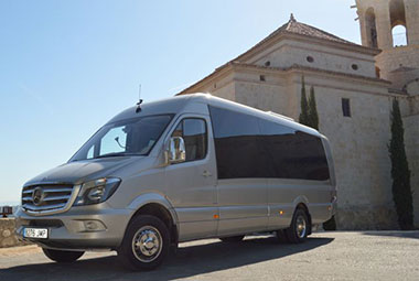 alquiler minibus con conductor barcelona